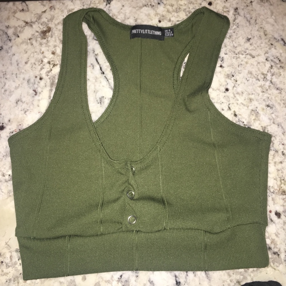 PRETTY LITTLE THING TOPS